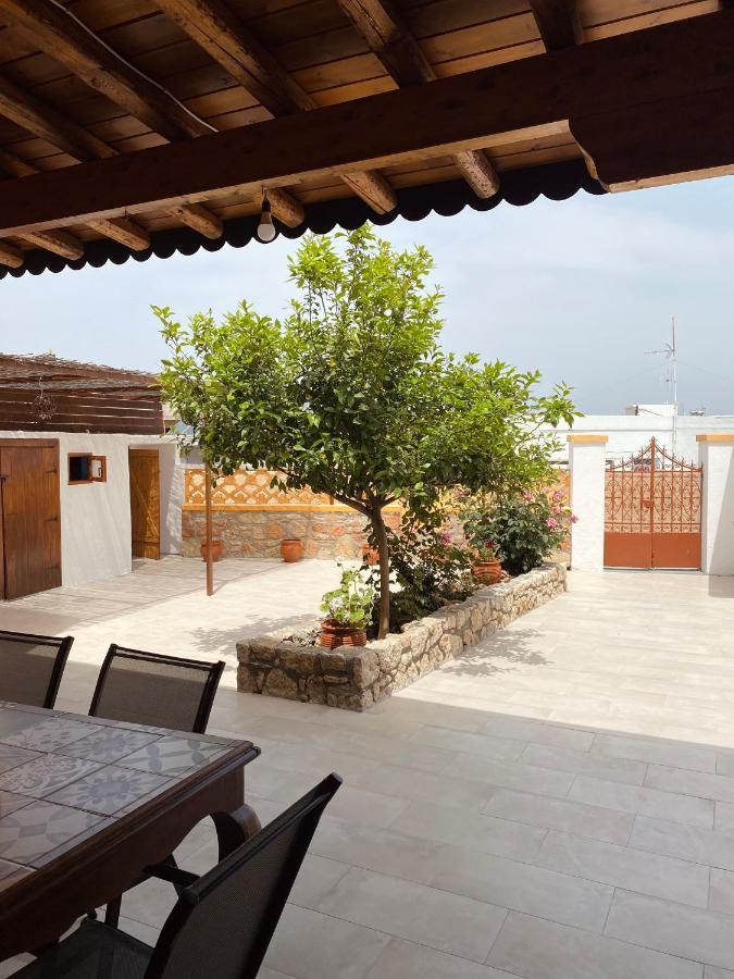 Archangelos Family House Extérieur photo